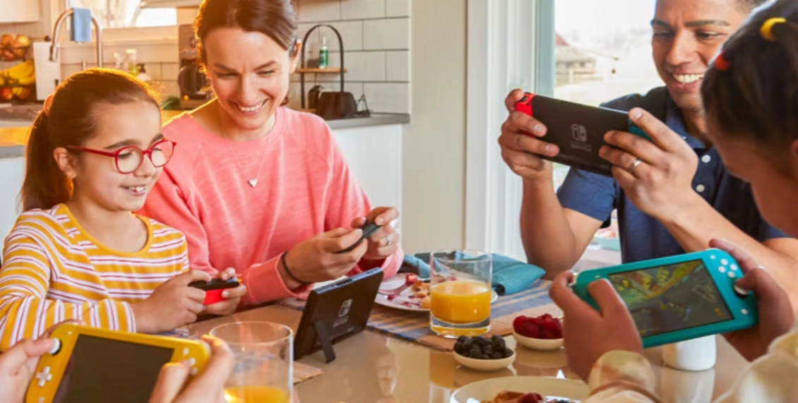 Игровая приставка Nintendo Switch OLED 64 ГБ сине-красный Игровая приставка Nintendo Switch OLED 64 ГБ сине-красный - 4