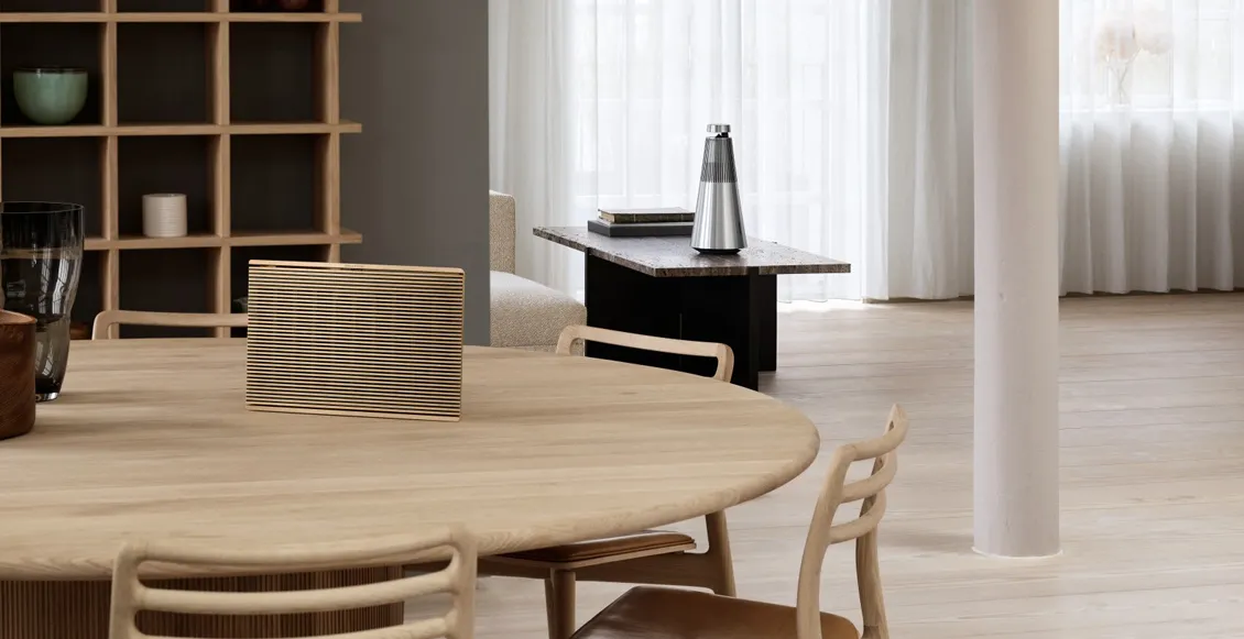 Портативная акустическая система Bang & Olufsen Beosound Level чёрно-серый Портативная акустическая система Bang & Olufsen Beosound Level чёрно-серый - 1