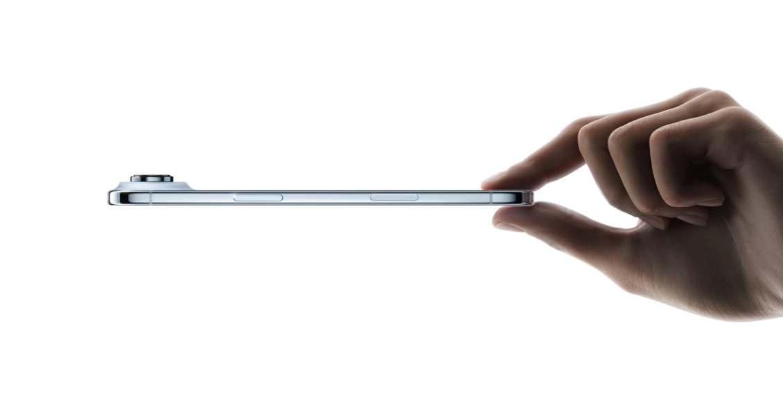 Смартфон Apple iPhone Air 256 ГБ "чёрный космос" (eSim) Смартфон Apple iPhone Air 256 ГБ "чёрный космос" (eSim) - 1