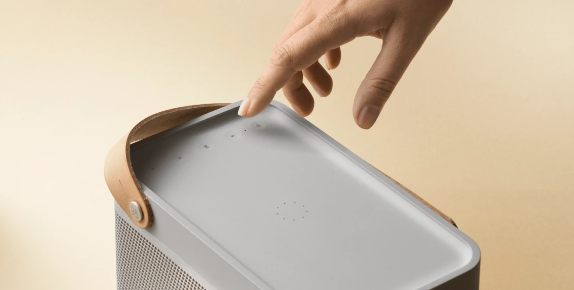 Портативная колонка с беспроводной зарядкой Bang & Olufsen Beolit 20 чёрный Портативная колонка с беспроводной зарядкой Bang & Olufsen Beolit 20 чёрный - 3