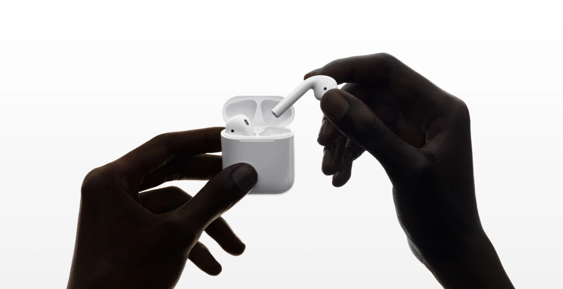 Беспроводные наушники Apple AirPods 2 с зарядным футляром фуксия матовый Беспроводные наушники Apple AirPods 2 с зарядным футляром фуксия матовый - 3